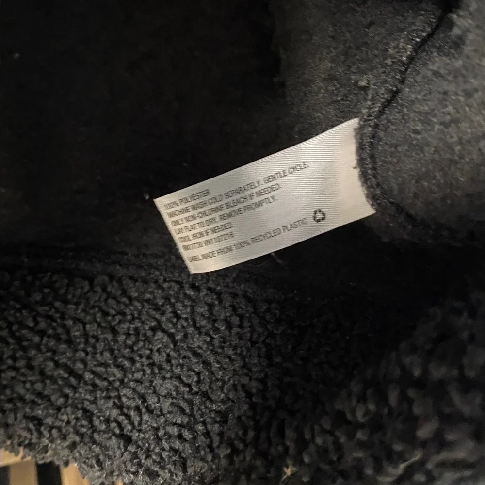 Universal Thread Zip Up - Picture 3 of 3